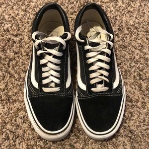 Old skool black/white vans